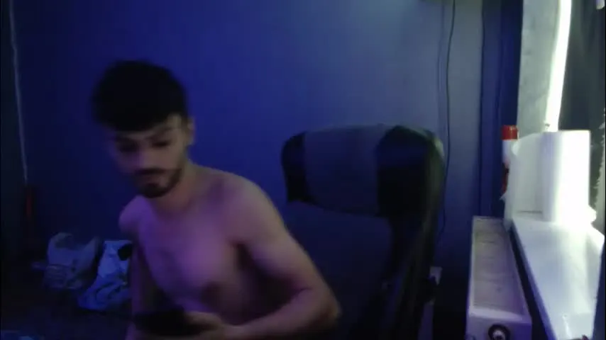 xxxdonpuiuuxxx — Xxxdonpuiuuxxx's room #cashmaster #smoke #feet #master