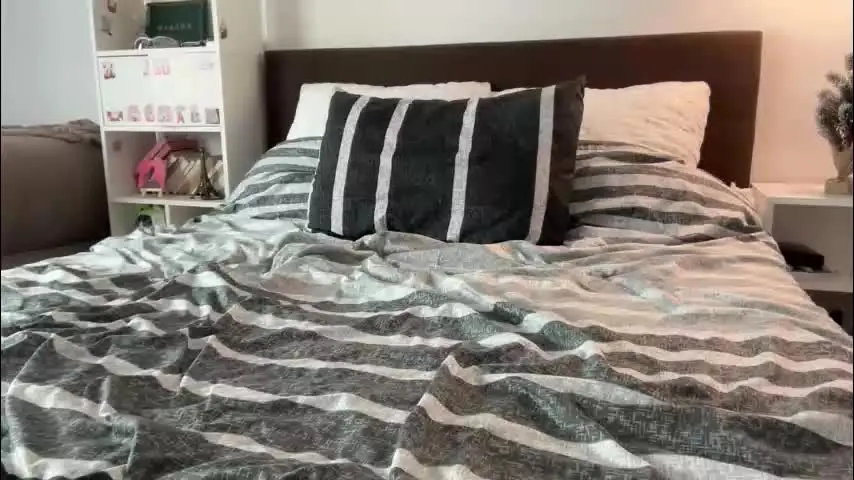 yourlittlesunrise_ — Get me soaking wet at 444 tokens. Hi, I'm Lina #18 +1 y.o #new #asian #shy #teen