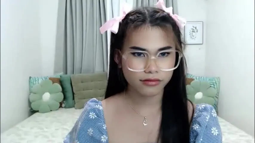 yourprettyblythe_ts — Lovense Lush on - Interactive Toy that vibrates with your Tips #lovense