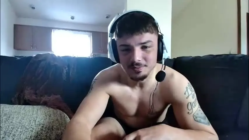 yungbul1 — Welcome to my room! #new #young #findom #feet #dom