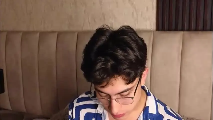 aaron_eze — Let's have fun 🍑💥 - Goal: Ride that 9IN DILDO! 🔥 [862 tokens left] #blowjob #lovense #feets #anal #twink