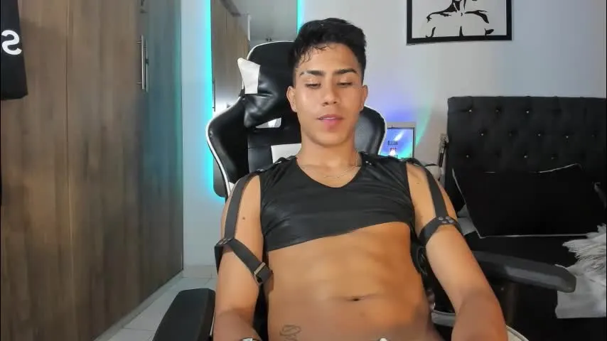 alannaughty_ — Enjoy my show :) 20 CM DICK #gay #cum #young #18 #lovense