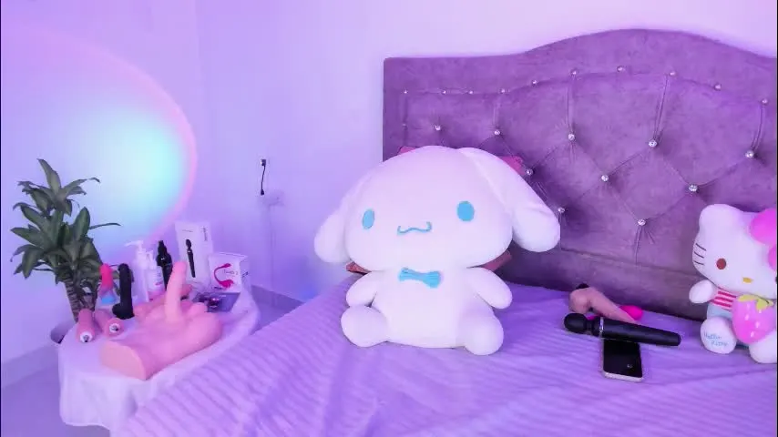 aline_ackerman — GOAL: FLASH BOOBS BOTH [86 tokens remaining] Welcome to my room! 😽 #hairypussy #bigass #cosplay #latina #18