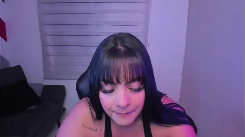 amaranta_carey — GOAL: Bounce my ass [35 tokens remaining] I really want you to teach me and we'll cum together 😈💦 #anal #feet #latina #bigass #dirty