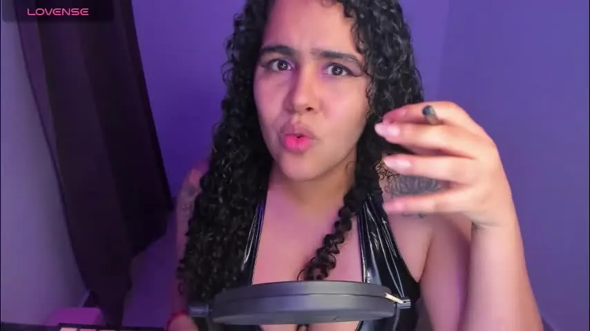 amber_smith20 — Your hands follow my eyes to the edge. #joi #hypno #edging #femdom #mistress [300 tokens left]