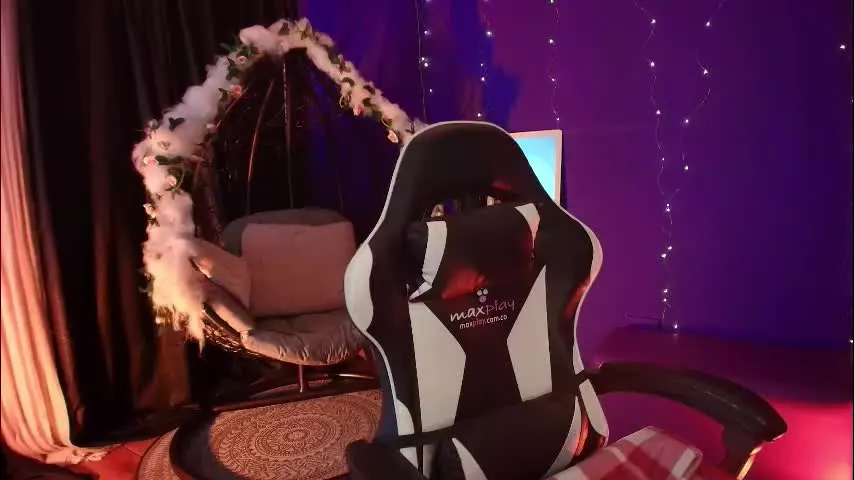 anto_thompson — GOAL: Topples + Rebote Boobs [72 tokens remaining] Your Queen Big Boobs is Here 👑🍒 #bigboobs #milf #curvy #latina #bigass