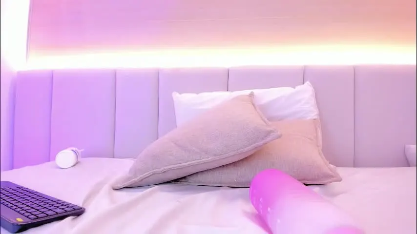 aprilalen — These #feet are ready for a massage... with your cock.🌙 My patterns 55-77-88-100⚡HOT PVT ON #ebony #anal #saliva #squirt -- Current Goal: Juicy Squirt 💦 at 444 tokens