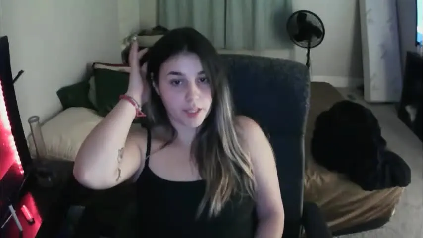 bxbydior — Bxbydior's room #teasing #naturalboobs #lovense #camshow #pawg