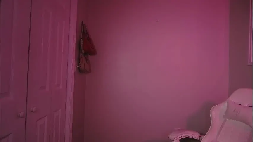 daisyy888 — GOAL: top offff [748 tokens remaining] Hi so glad to have u here!!! privates are open just pm me :) #blonde #natural #tall #18 #new