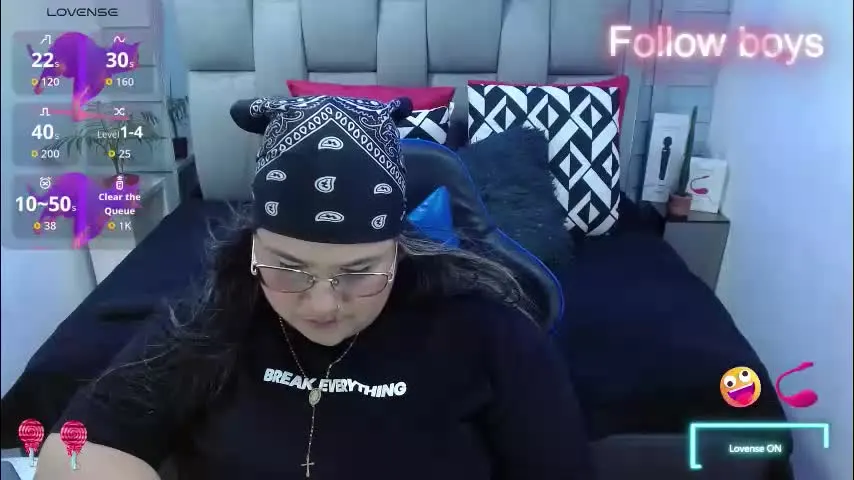 evelin_zaens — GOAL: hello evelin [10 tokens remaining] Welcome to my room! #bbw #belly #bigass #bigboobs # feet