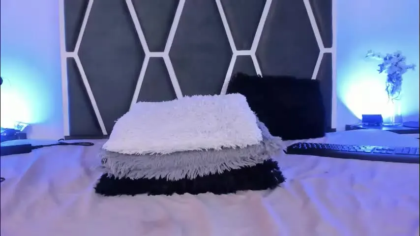 haiileymiller — ⭐⭐MULTISQUIRT at GOAL⭐⭐LOVENSE ON AND FUCK MACHINE⭐thumbs up 25 tks⭐PVT ON ⭐LOVENSE CONTROL PROMO⭐ #fuckmachine #daddy #cute #latina #squirt [233 tokens remaining]