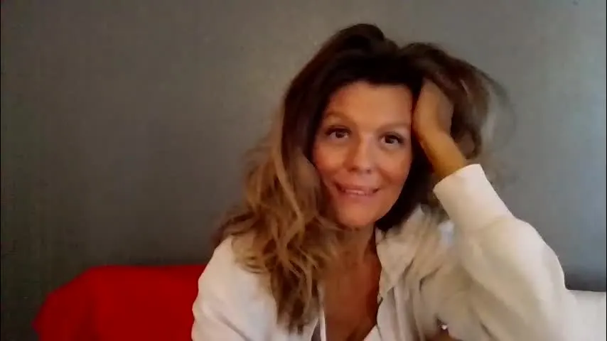 haileys123 — Haileys123's room #mature #sexy #pvt #milf