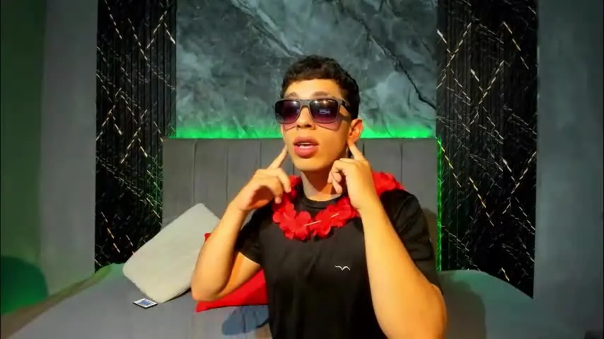 hot_summer_boy — I'm #new #twink | First Day Here - Goal: lets dance a little, dears. [70 tokens left] #18 #anal #bigass