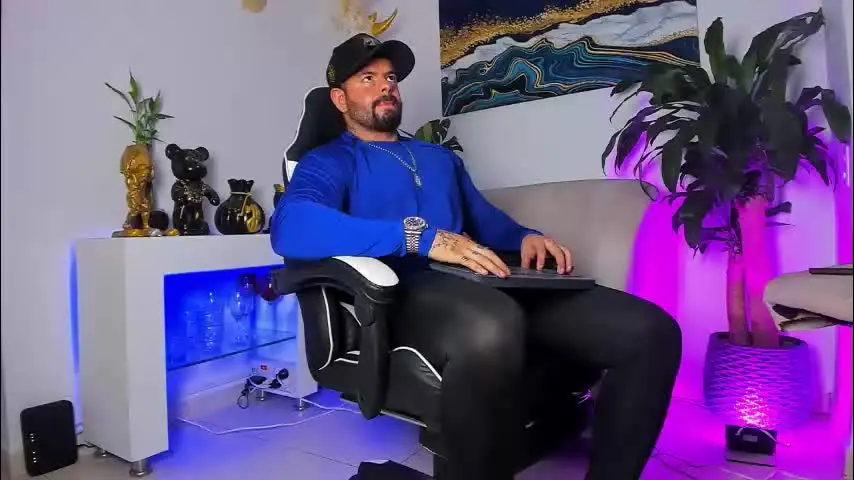 johnnygrayson_ — Cum Show! #bear #hairy #muscle #bigcock #findom [0 tokens remaining]