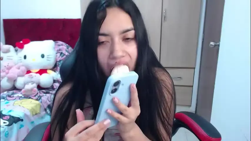 kaylak18x — Lovense on, lets play, and /menu for tipmenu hehehe love you! #lovense #latina #teen 18 #dildo