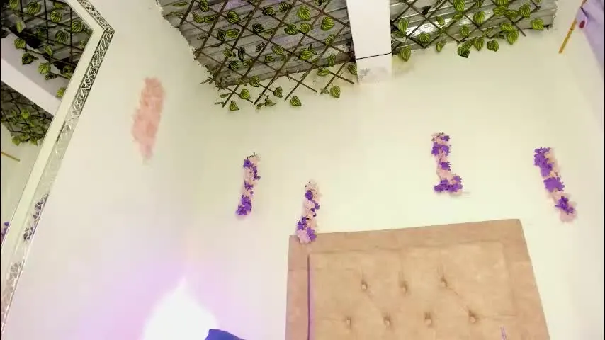 kendra_smiitch — GOAL: ride your cock 🔥Come here. I want to play with you tonight and make you lose control / PROMO ride dildo 199tk #shy #bigass #ebony #lovense #anal