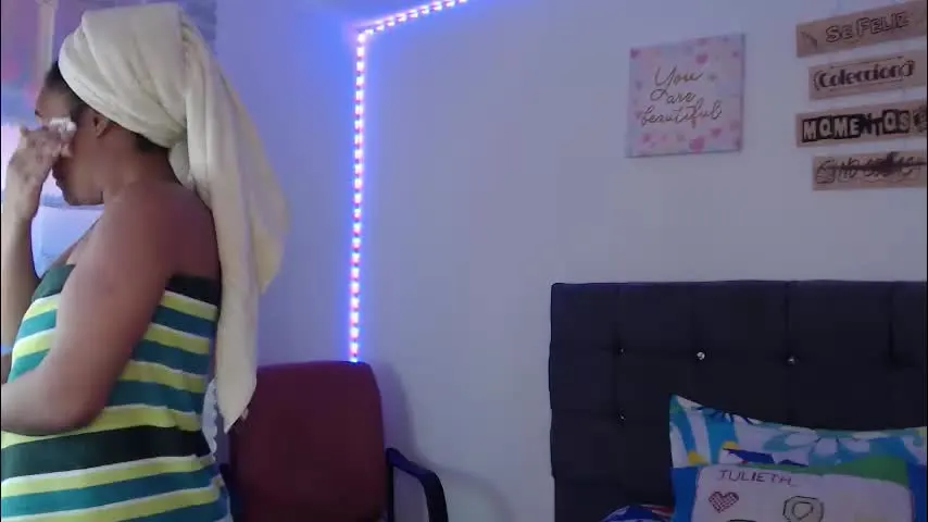 latin_rihanna_j — Goal: delicioso chocolate ❤️ride dildo💃 #ebony #latina #twerk #bigas #anal - Next Goal: ❤️squirt