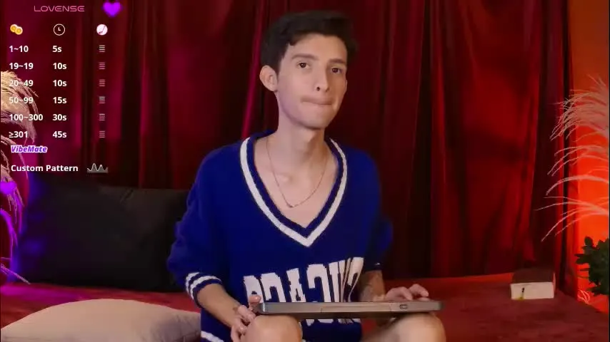 little_twiink — Dildo time 🔥 #twink #shy #lovense #party #anal [99 tokens left]