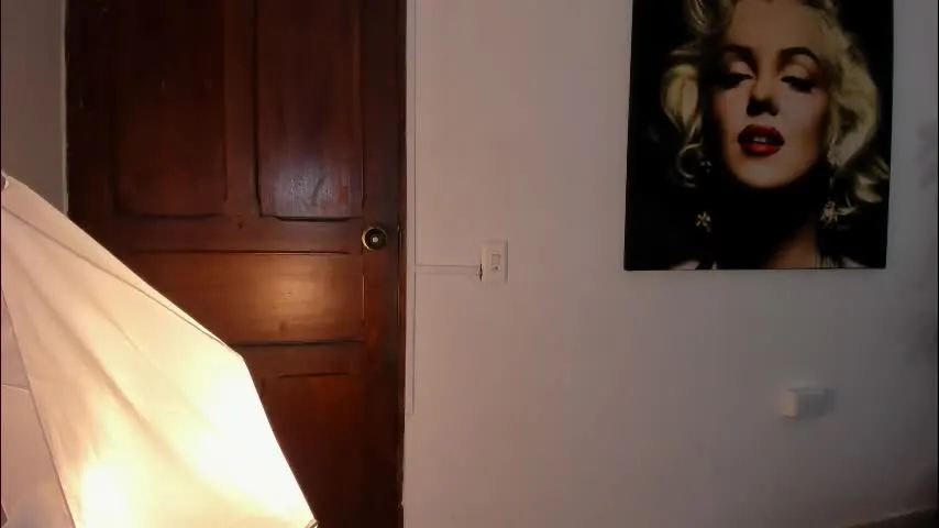 martinna_blue — GOAL: Get Naked [99 tokens remaining] Welcome to my room! #trans #biceps #cum #feet #muscle