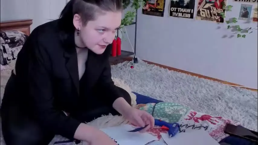 maybellspitz — Goal: Can we take off the vest? Hey hey, today is my birthday, let's celebrate it together!!! #big breasts #18 #new #cute #young [125 tokens remaining]