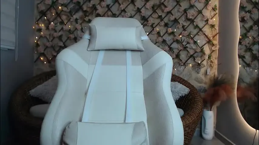 naughtynebulaa — GOAL: Suck fingers [35 tokens remaining] Today I am horny and eager for you to eat my pussy 😈🔥 #latina #cum #bigass #saliva #redhead