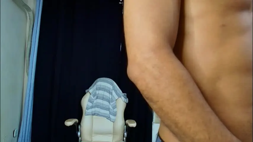 niico_santana — WATER IN MY BODY #muscle #ebony #young #bigcock #latino [343 tokens remaining]