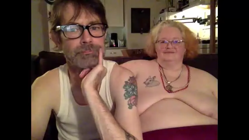 randyweather — My friend and I want to watch you, might join or mimic xoxox Also w're drinking and kind dumb Randyweather's room