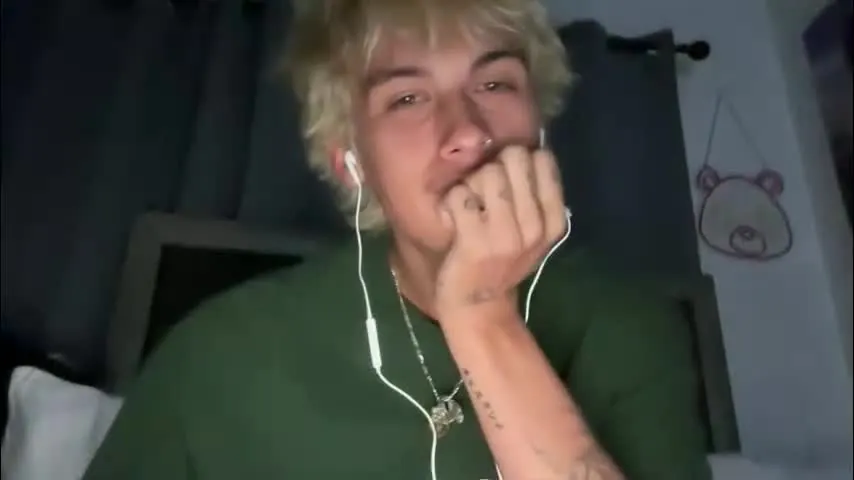 urfavcock6918 — drunk and horny :) cum at goal #young #hung #chill [1904 tokens left] #19 #young #horny #hung #big #new