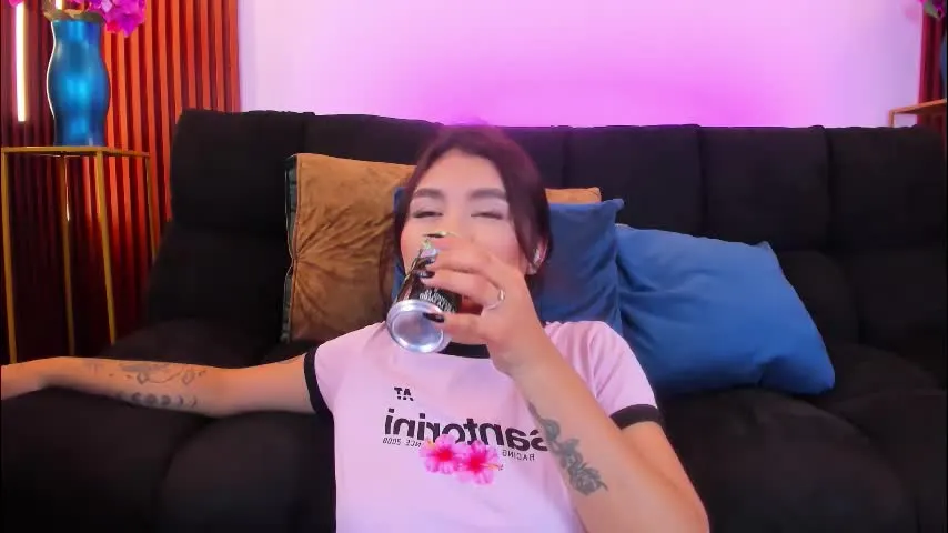 zayda_ — Im in my RED e and fill me with pleasure, be a gentleman with me!!! - Goal: Shake that ass #lovense #young #latina #bigass #blowjob