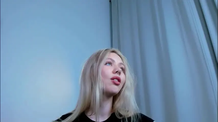 cassie_palmer — change panties to new ones [448 tokens left] 🤍Hello! Happy New Year! Let's have fun!🤍 #blonde #bigass #shy #teen #skinny