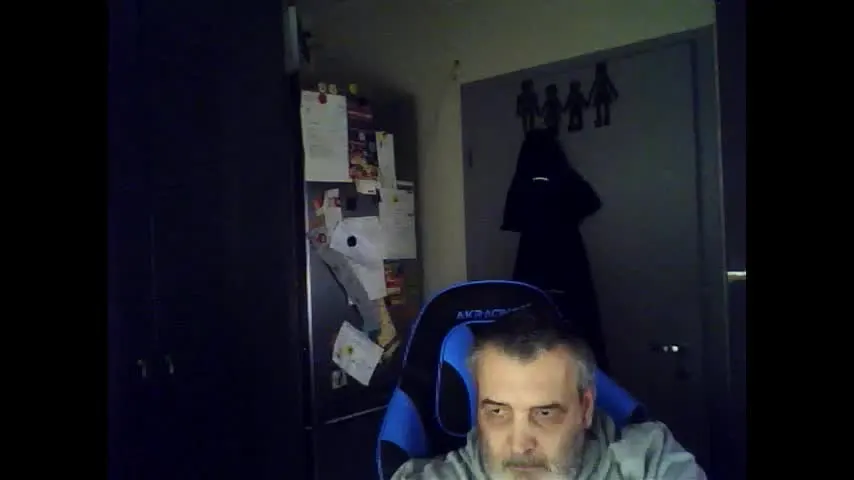 chris250268 — #c2c #pvt #chat #english #german