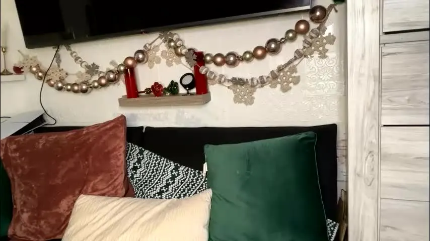 cumguzzlingskank — bj for facial at goal (5000) [294 tokens remaining]