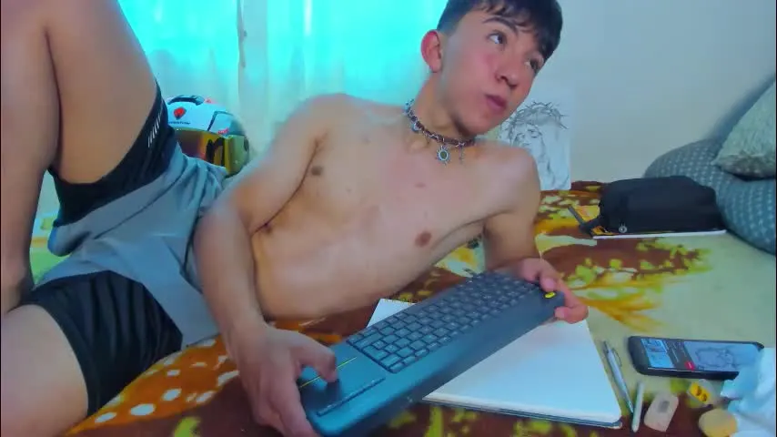 dream_jhon — GOAL: 🥴💦CUM SHOW 😈 [224 tokens remaining] !🤠welcome to my hot young room😘! do u like this goal🥵?Help me reach it 😏 #femboy #18 #cum #lovense #new