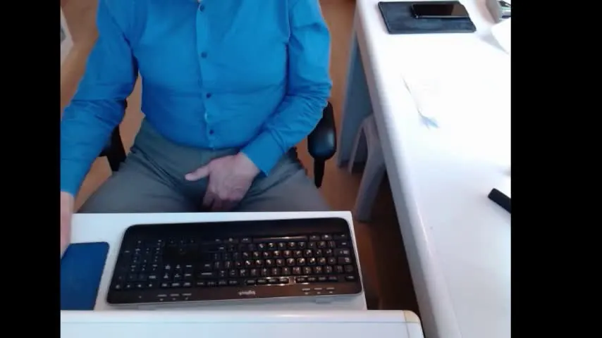 dutchpornking2 — . [50 tokens remaining]