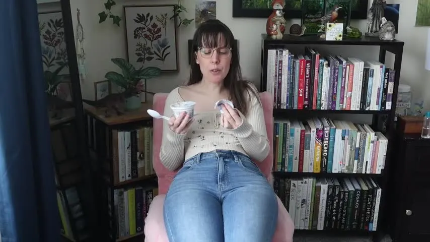 ellynaomi — cum show with dildo [2358 tokens remaining]