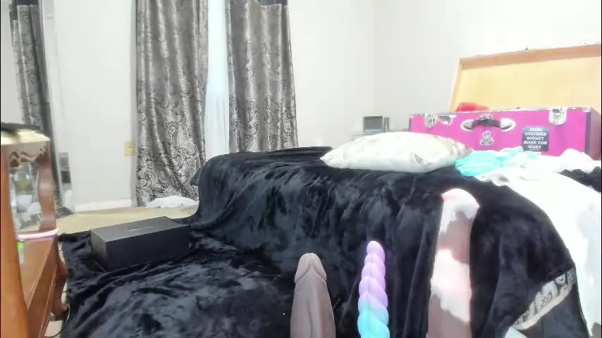 jerilynn — REAL 11in BBC Facial vid = 500tkns (include email address in tip note) - Bigger toy at each goal! - Accepting Private Chats