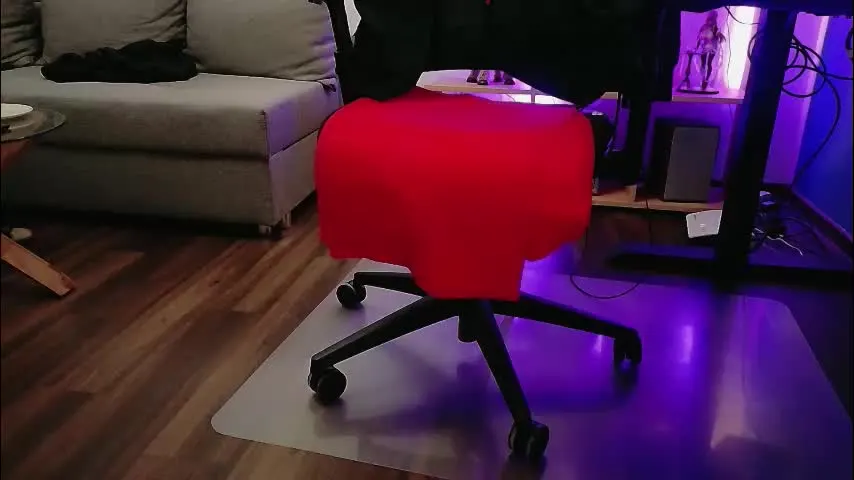 legdori — Legdori come in and relax, i love jerking #legs #heels #hairy #smallcock