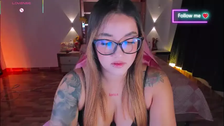 lunna_roosee — 💋 Flirty mood ON… come vibe with me lovense latina cumshow squirt bigass #cum #lovense #feet #shy