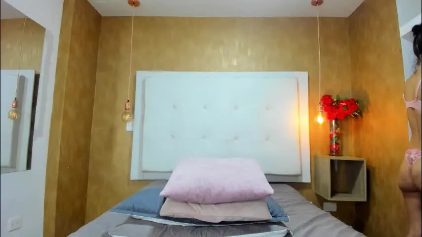 milaa_petite — all naked [80 tokens left] #squirt #anal #skinny #hairy #smalltits