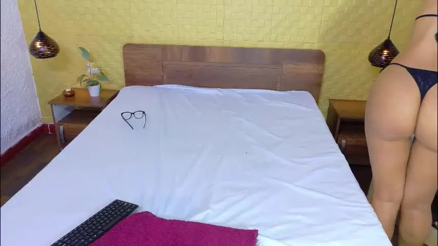 mrs_buttocks — GOAL: naked [53 tokens remaining] my hubby is out for work. I want someone to make me feel a real woman - LOVENSE TOY ON!! #bigass #daddy #slut #milf #cuckold