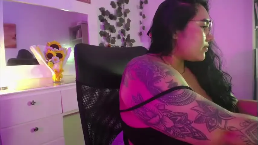 natyrosse3 — Come curious...stay tempted♥ FREE BOOBS♥ #curvy #smile #latina #bigboobs #pvt [178 tokens remaining]