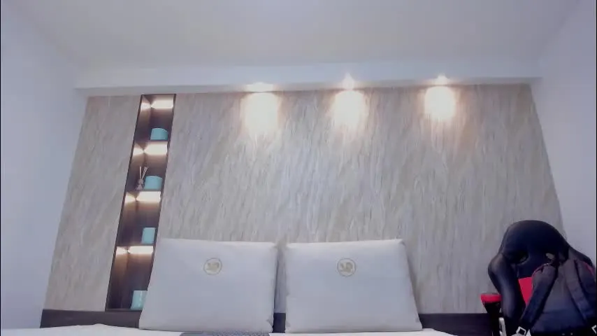 sarah_borch — GOAL: 🔥Sexy dance fully naked [60 tokens remaining] I'm here to complete all your desires! 🔥 Let me make you get ALL the pleasure 😈 PVTs OPEN! 🔥