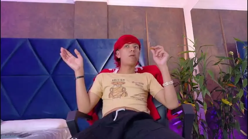 alexnovaa — Welcome to my room! - Goal: Show dance sensual [17 tokens left] #redhead #twink #gay #feet #bigcock