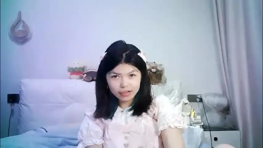 alisapepperstone — GOAL: Sexy Dance [587 tokens remaining] Welcome to my room! #feet #blonde #redhead #lovense #new