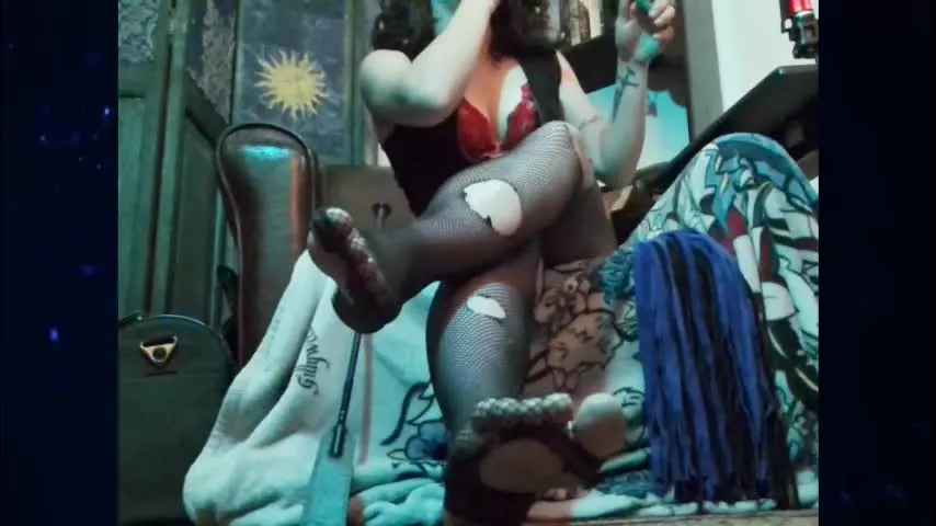 alliebells1 — Emasculation, humiliation, degradation - Findom - Maneating Goddess Allison (No nudity offered by model) - Goal: Excite Me [347 tokens left] #findom #goddess #feet #fetish #humiliation