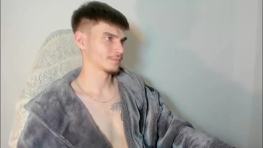 illusions888 — Big Cum 💦 #young #feet #cumshow #master #findom [434 tokens remaining]