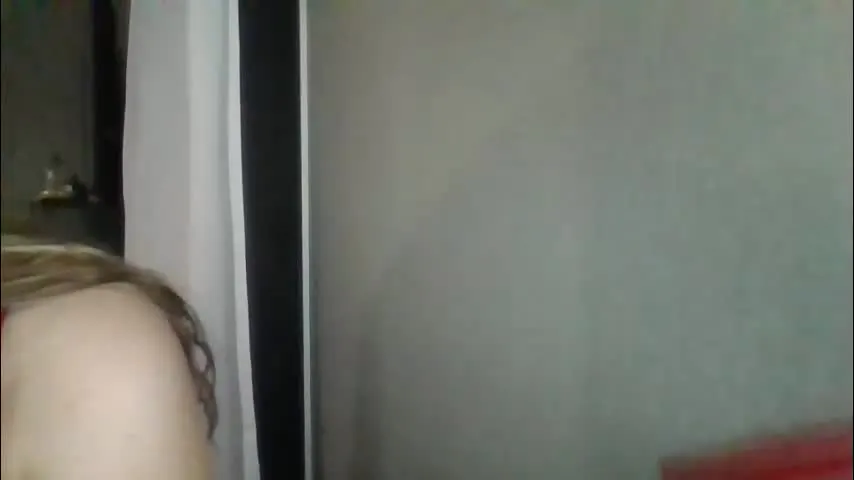 kinkykatkatie — Take off my bra!! [1437 tokens remaining]