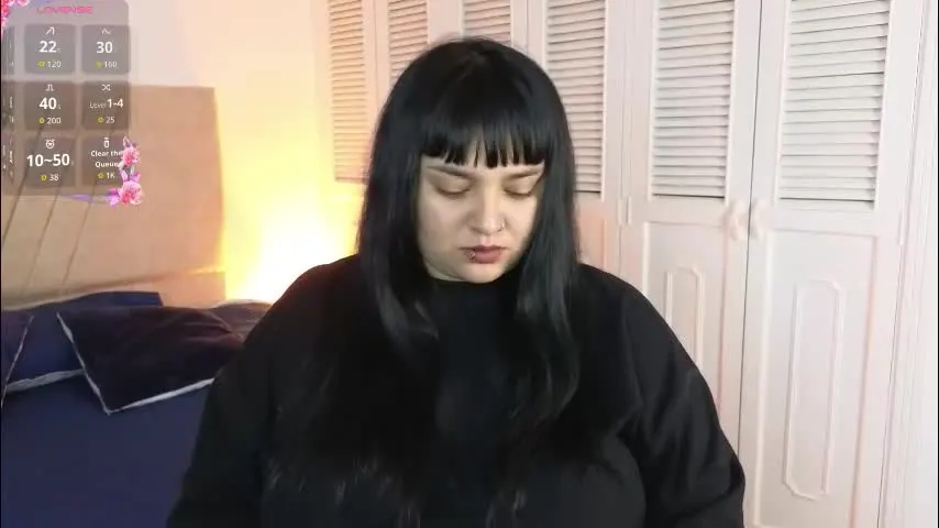 laura_cap7 — Laura_cap7's #curvy #tattoos #natural #new #bigass