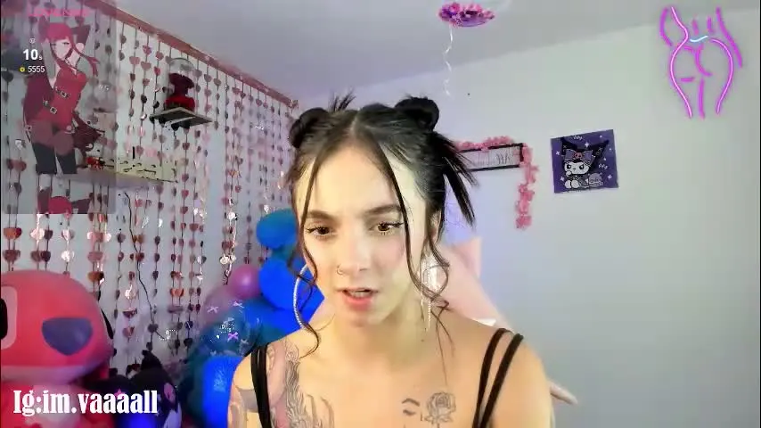 lucyy_tayy — GOAL: dancing naked [126 tokens remaining] I want to kneel before you and make you cum