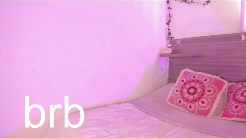 marijaneh — naked boobs [64 tokens left] #milk #young #teen #latina #hairy